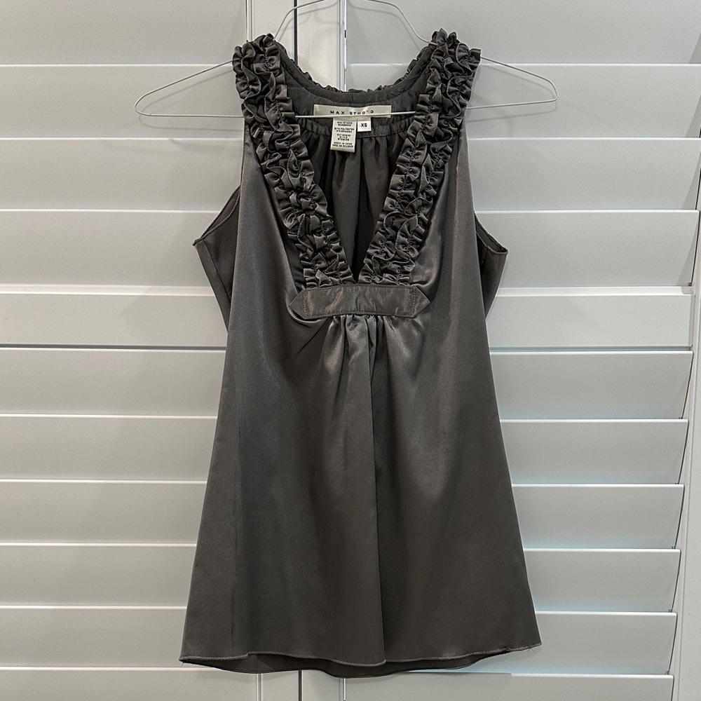 Metallic grey Ruffled Sleeveless Top